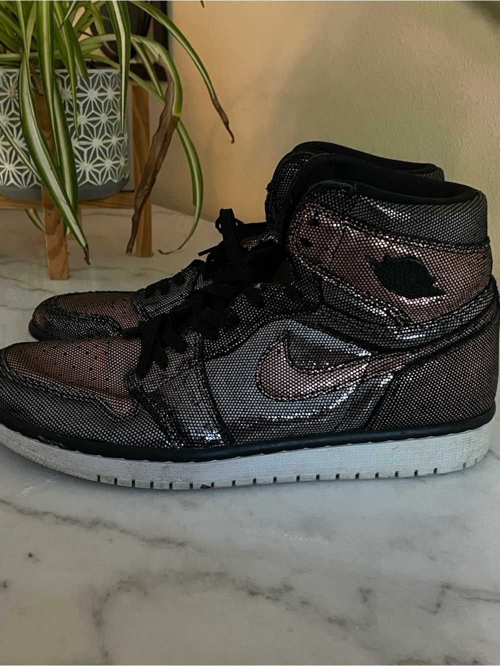Air Jordan 1 Retro High OG Metallic Fearless Size 8.5 Women’s